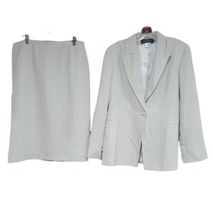 Harve' Benard Plaid Skirt Suit